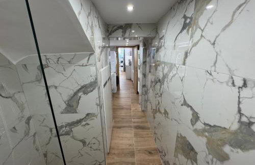 Modern Athens Suite - 160m from Metro - 3min Piraeus Port - 6 Guests - Foto 74