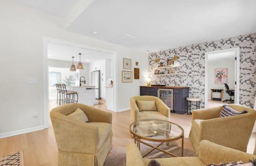 NEW! The White House, with 2 King Ensuites close to Parris Island and Downtown - Foto 10