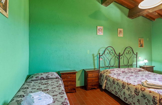 Rustic Holiday Home in Citta di Castello With Swimming Pool - Photo 16