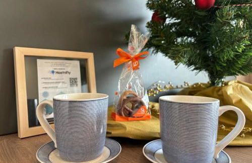 Cozy Apartment 4p Tram at doorstep - Foto 17