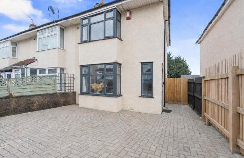 New Spacious 3-Bed House, Driveway Parking, Ideal Contractor Stay - Foto 5