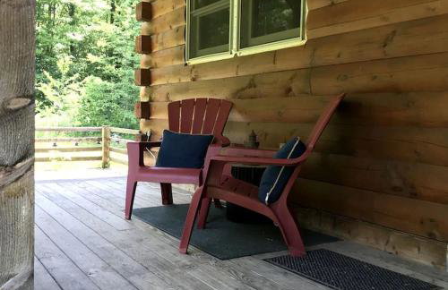 Cozy Cabin near Lake Ontario Ideal for a Family Retreat - Photo 12