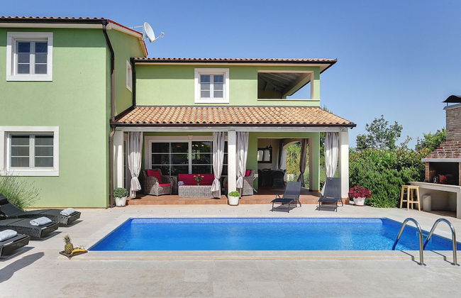 Detached Villa With Swimming Pool in the East of Istria Near the Sea - Foto 21