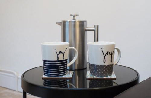 Luxury Large Five Bedroom Family House Sleeps 10 - Photo 26