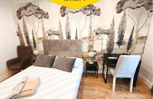 CASA REINE JEANNE- ideal groups & family -CENTRAL near train station - PARKING - New&CONFORT-AC - Foto 13