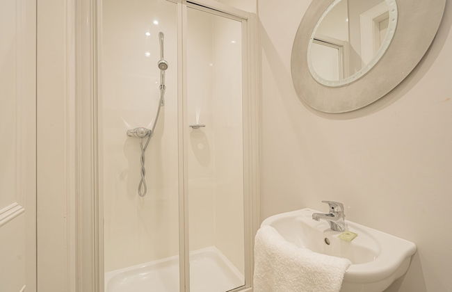 Chic 2 Bedroom Apartment near Old Town - Foto 16