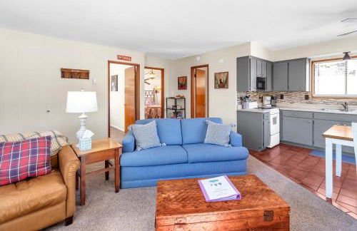 Cozy Cabin Retreat with Scenic Views cabin - Foto 3