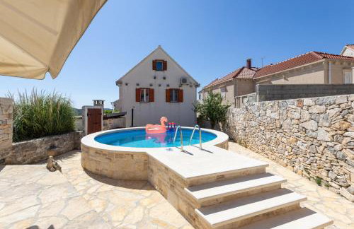 Holiday House Tramonto with Pool, Sunset View & Pet Friendly, Donji Humac, Brač - Photo 1