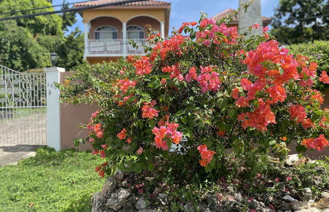 YanceyLargo-6BR Two-Story Estate w/Mountain Views by RedAwning - Foto 43