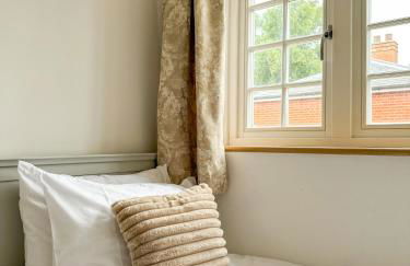 Canterbury Oasis - Modern 2-Bed Home with FREE Parking - Foto 22