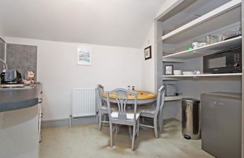 Compton House Snug - Photo 18