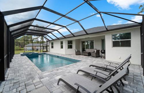 Modern Heated Pool Home Close To Downtown Shopping - Foto 1