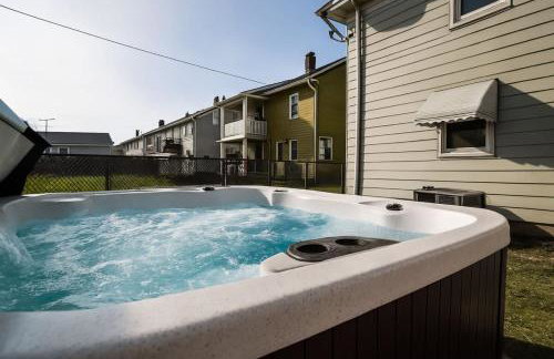 Hot Tub Ping Pong Sleeps 9 Retro Fun - Foto 38