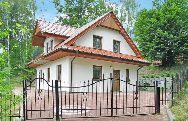Holiday Home in Kretowiny Near Lake - Foto 1