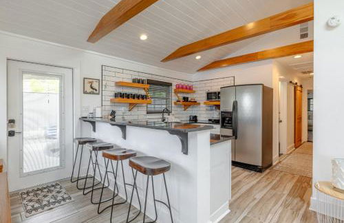 Bayview Cottage - Sun deck, pool, and more! - Foto 14