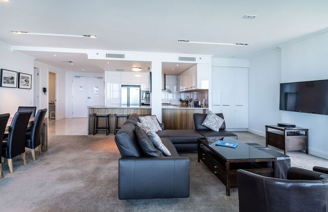 Reflection on the Sea - Foto 53