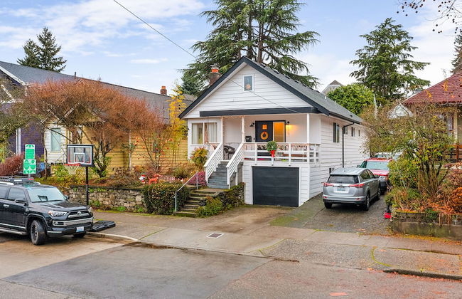 Mid-Century Vibes Basement - Foto 24