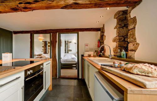 3 Bed in Cilycwm BN093 - Photo 7