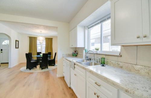 Walk to Ritter Park Renovated Home Near Marshall! - Foto 8