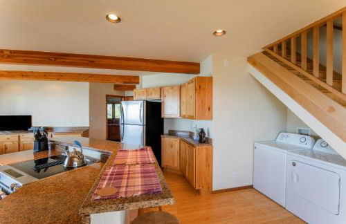 Amazing Oceanview 2 bedroom Oceanfront! by OceanviewHotTubs Shelter Cove, CA Tesla EV Station - Foto 27