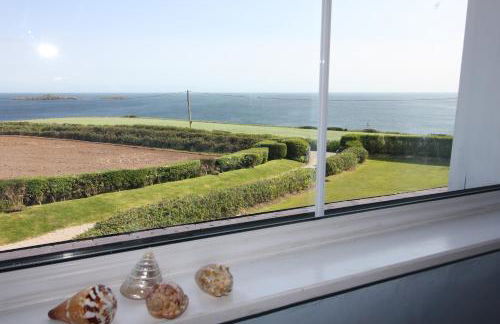 Spacious seaside family house in Aberdaron with large garden and stunning sea views - Photo 53