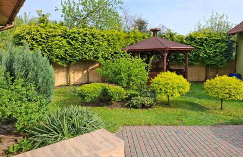 Biały Domek dla 6 osób oraz Domek Sternika dla 4 osób - jezioro, las, wiejski klimat - Foto 40