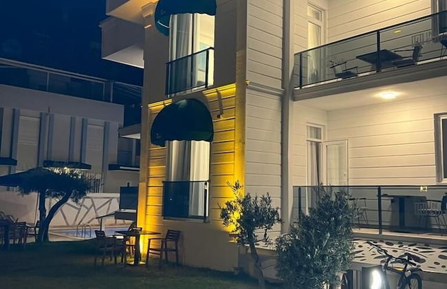 In Suit Luxury Hotel - Photo 24