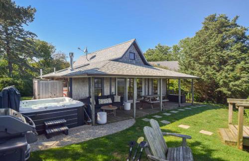 Seaside Retreat w Private Beach Landing - Foto 24