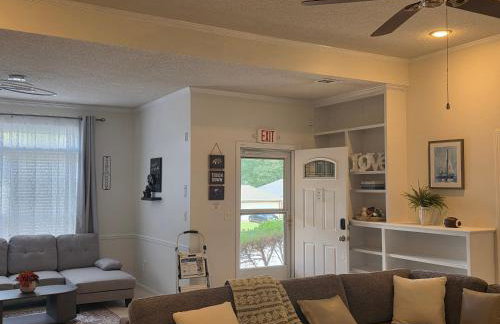 The Bama Bungalow 3BD Walk to the Game, Stay in Style - Foto 5