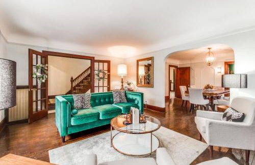 Glamorous Green Beauty in the Heart of University District 15min to Downtown - Foto 10