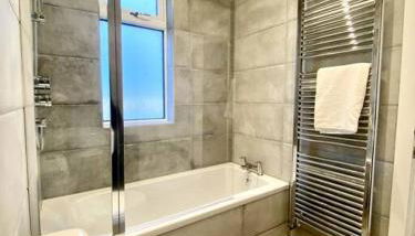 Private Northumberland Apartment - FREE PARKING - Foto 3, Shower