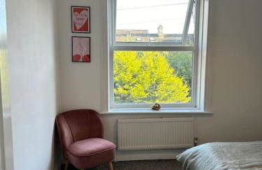 5min to Huddersfield Royal Infirmary Hospital - Foto 17