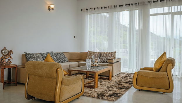 Coin salon dans le hall