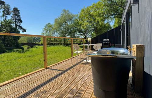 Heron - Luxurious Off-Grid Eco Cabin with River views - Foto 22