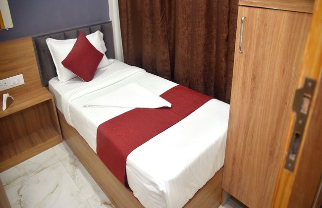 Vogue Cabin Stay Near NESCO - Foto 9