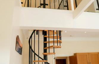 Beautiful cozy 3 bedroom 2 bathroom apartment - Foto 46