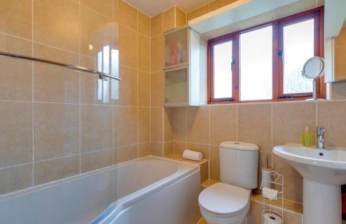 Pass the Keys Spacious Modern Home near River Cam Free Parking - Foto 43