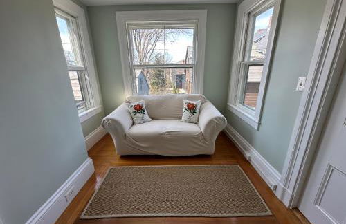 Charming Victorian Home Downtown Newport - Photo 22