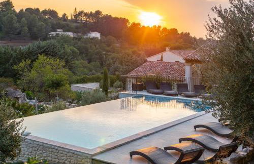 Villa in Provence with Infinity Pool - Foto 42