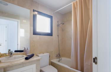 Ático de 2 dormitorios con terraza y piscina en Roda Golf - Almyra - Foto 17