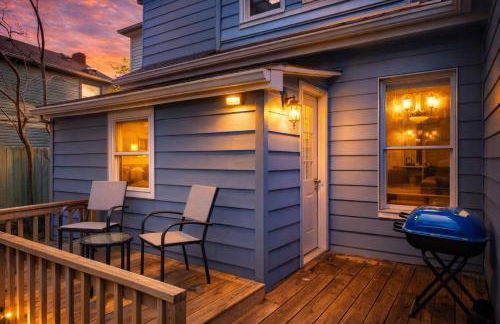 Blue & Gold Retreat sleeps 14 Minutes from ND - Photo 52