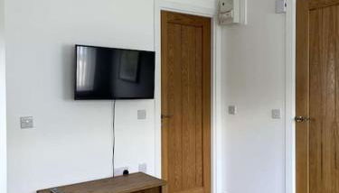 Lovely one bed, open plan studio apartment. - Photo 4