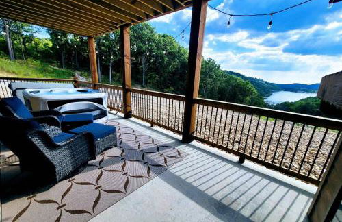 High Cliff Cabin + Private Hot tub at Table Rock Lake - Foto 67