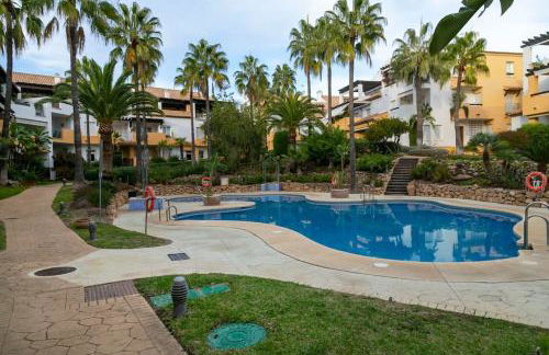 First Line Beach Beautiful and Bright Home - Photo 37