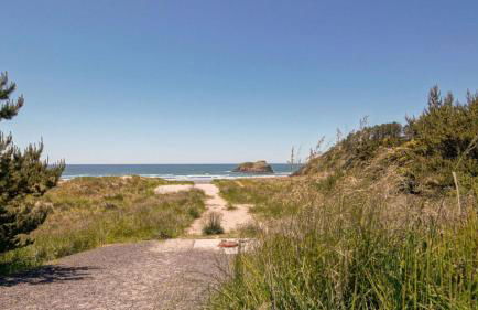 Chapman Cove by Avantstay Gorgeous Beach Bungalow w/ Sauna - Photo 50