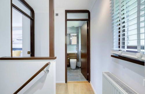 Spacious & Bright 3 Bedroom House in Peterborough - Foto 6