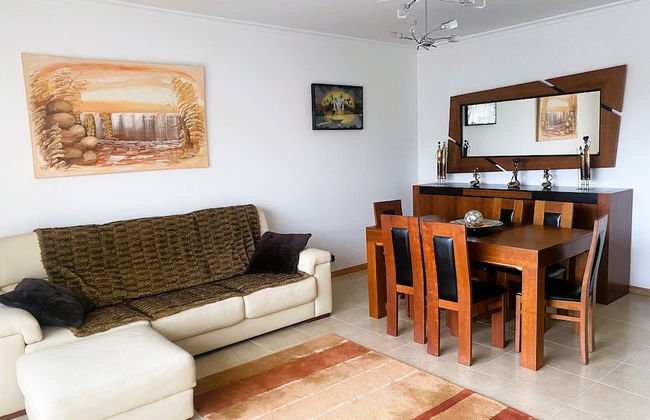 3 Bedroom Flat Aguiar - Photo 1