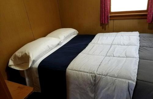 Gorgeous Getaway Cabin in the Woods near Lake Michigan in Wellston, Michigan - Foto 8