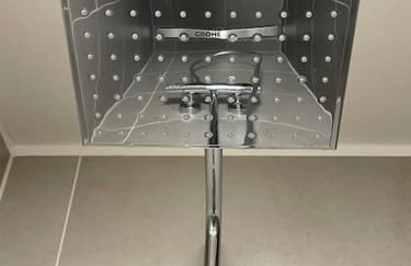 Zentrale moderne City-Wohnung - Netflix - Nespresso - Foto 9