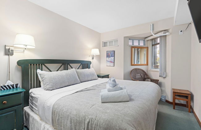 Stoney Creek Sunpath by Whistler Premier - Photo 21